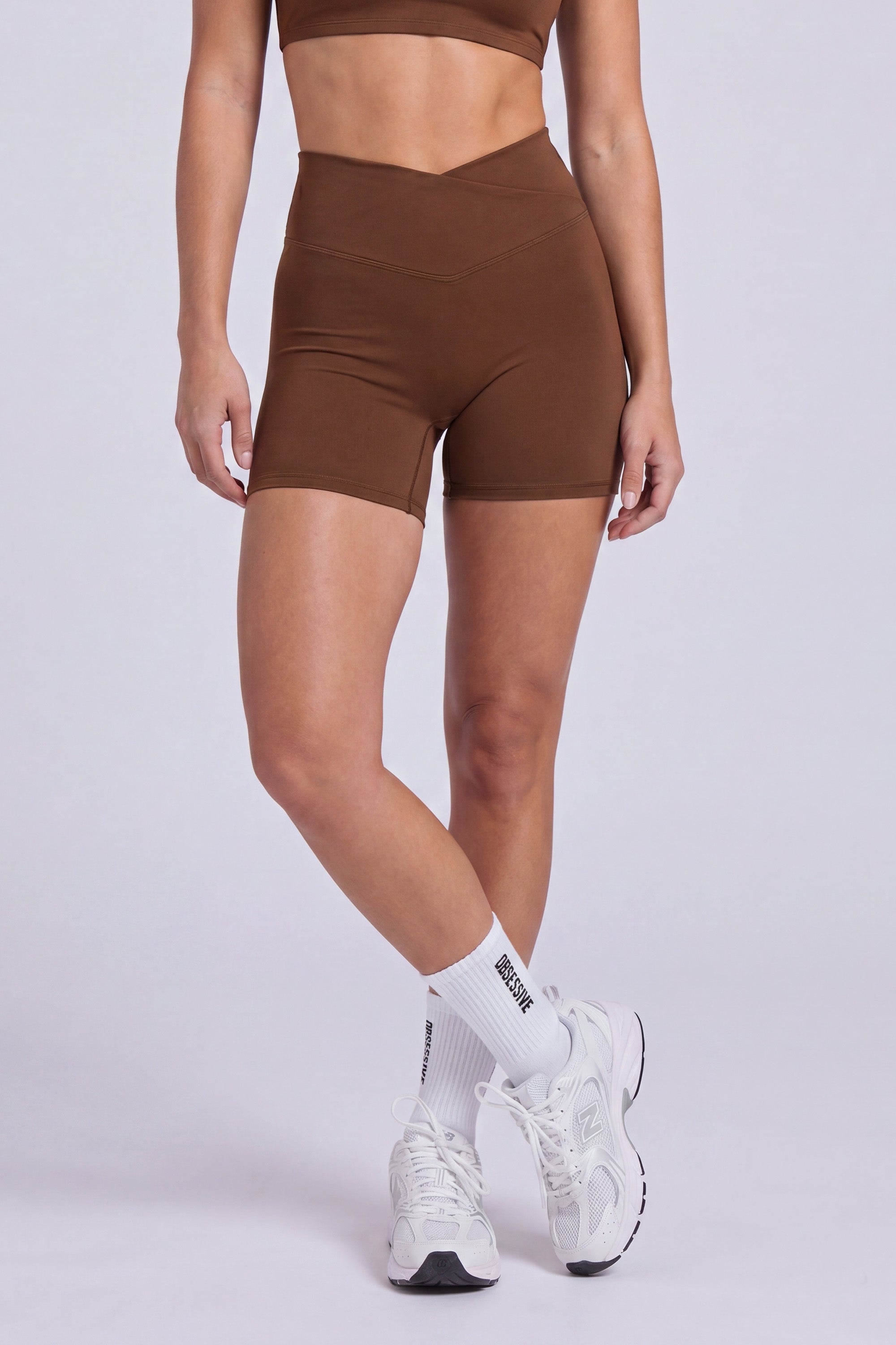 SHORT CINTURA CRUZADA ICON - MARRON