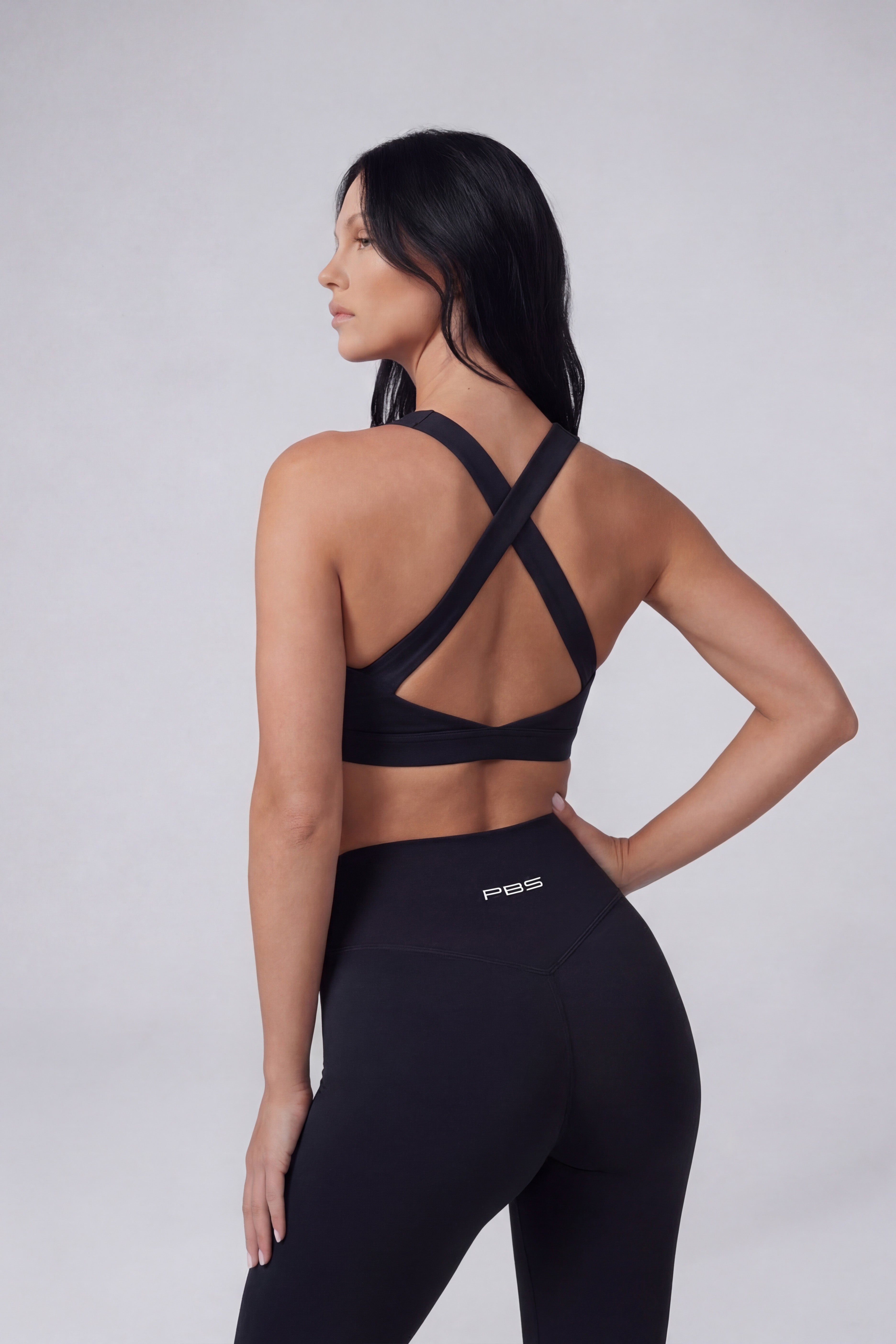 TOP ESPALDA CRUZ LIMITLESS - NEGRO