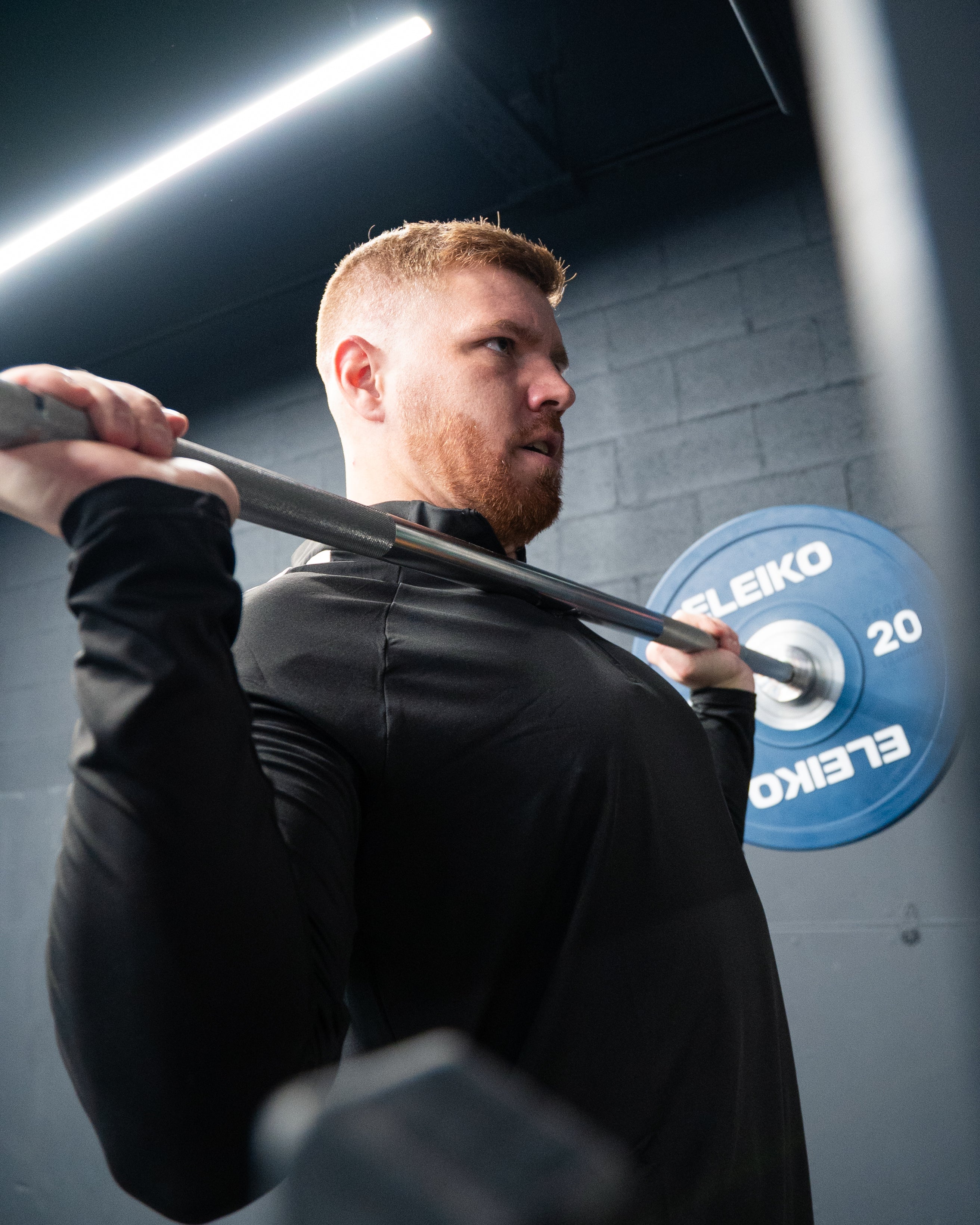 PERFORMANCE LONG TECH T-SHIRT - NEGRO/GRIS