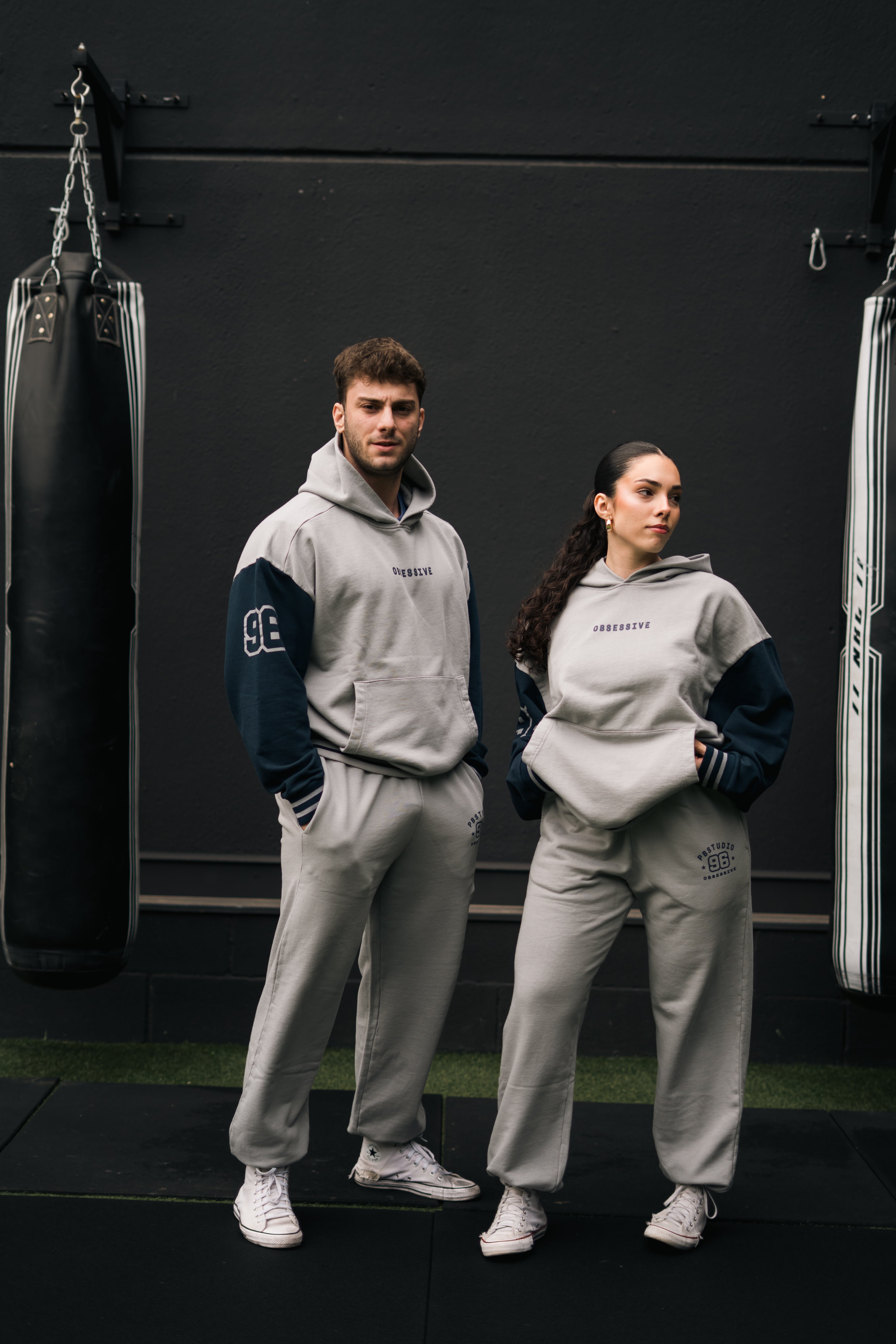 VARSITY JOGGER - GRIS