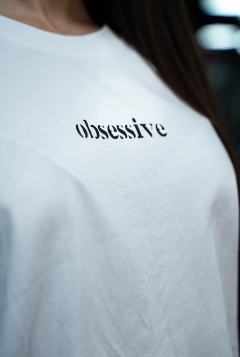 CAMISETA OBSESSIVE OVERSIZE - BLANCO