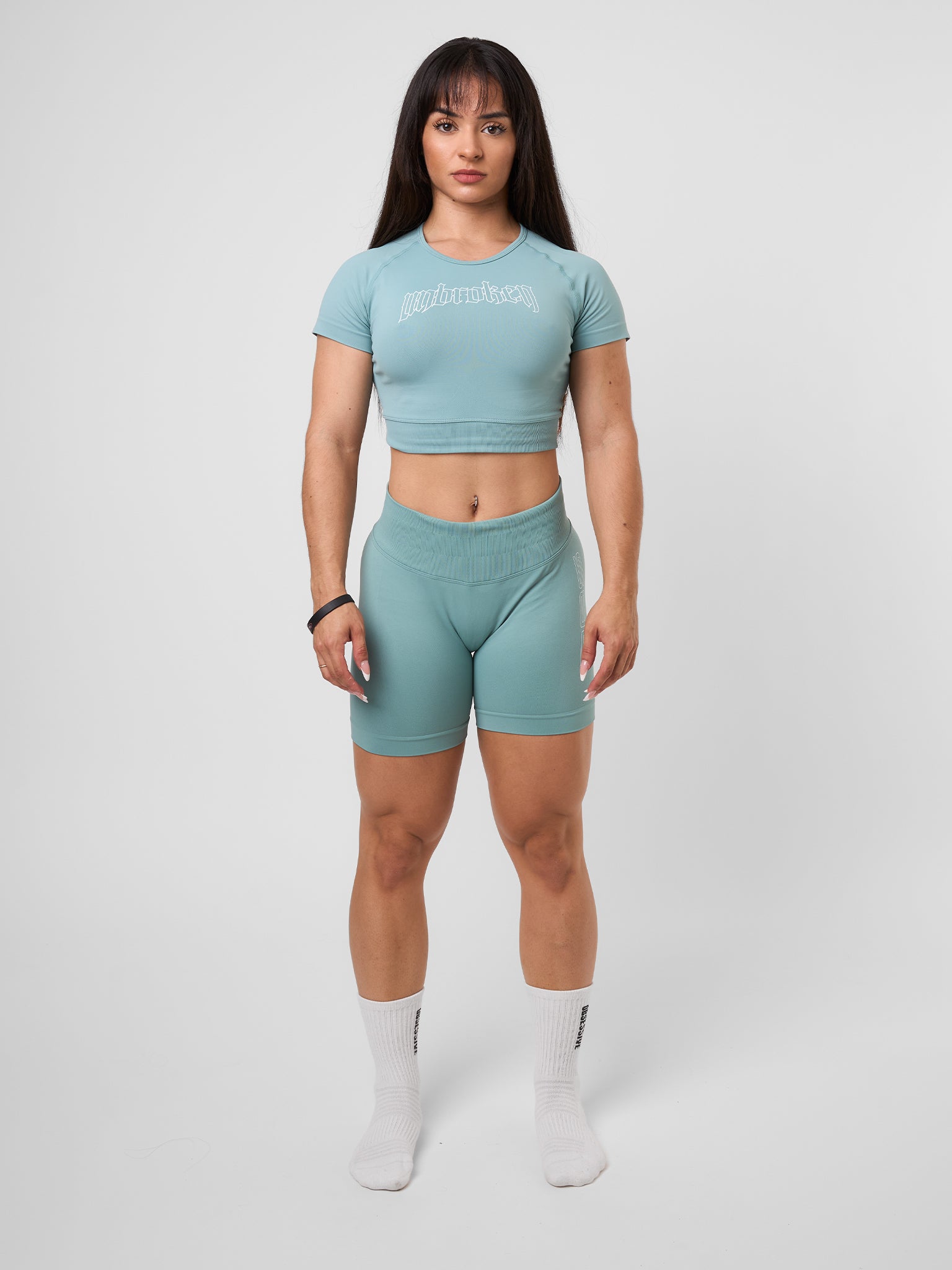 SHORT UNBROKEN - VERDE