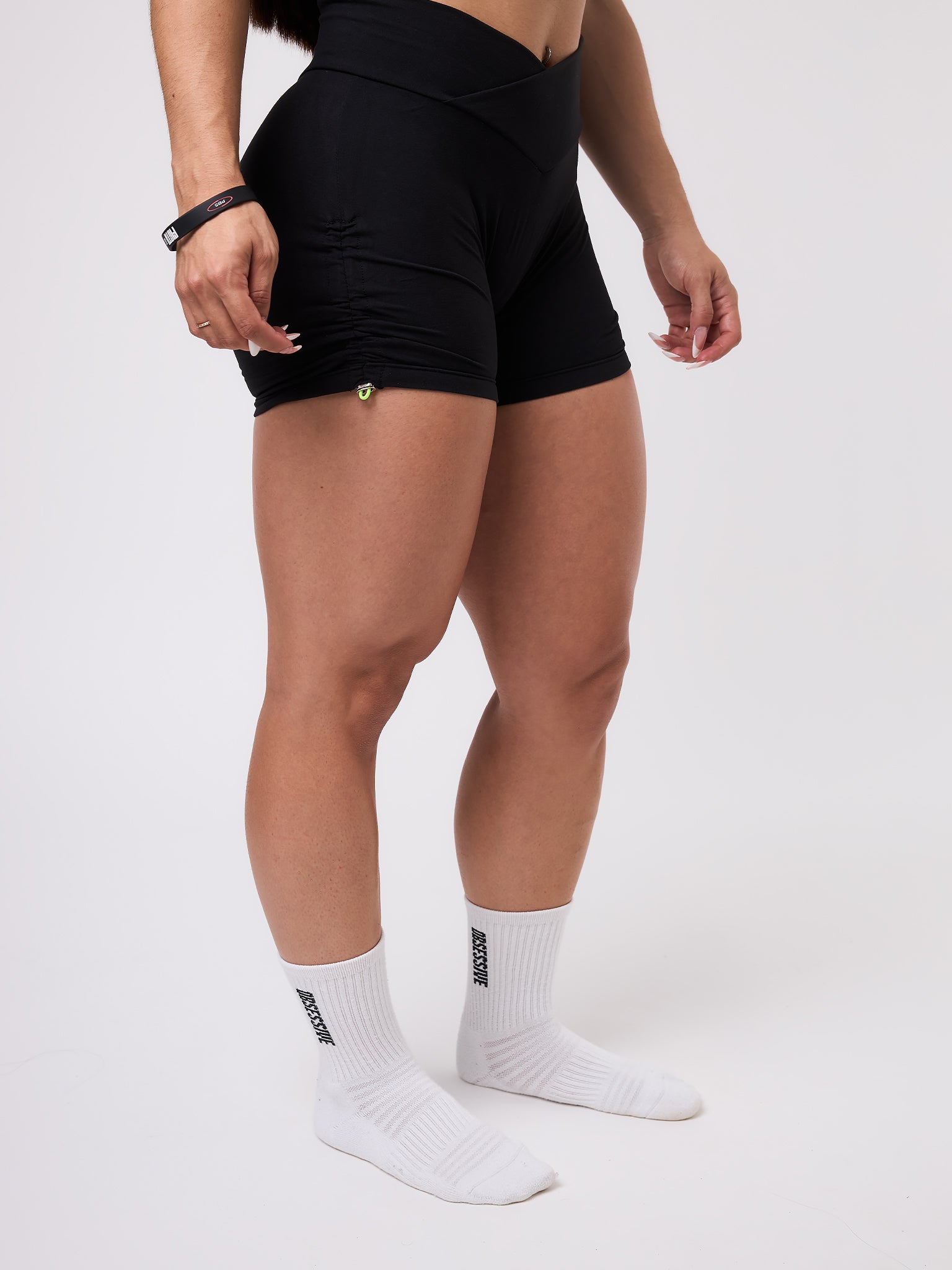 PANTALÓN SHORT ENTRENAMIENTO - NEGRO
