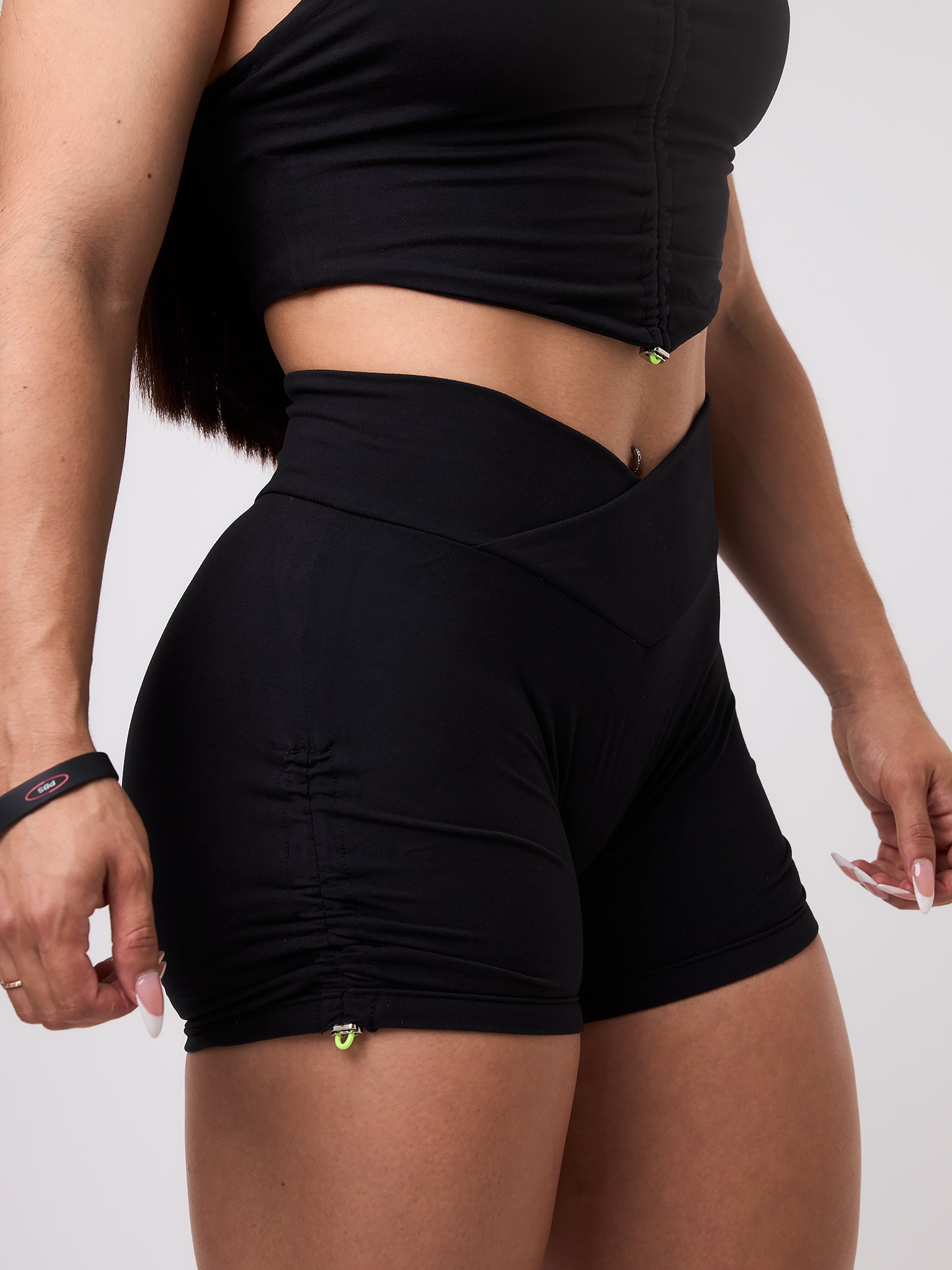 PANTALÓN SHORT ENTRENAMIENTO - NEGRO