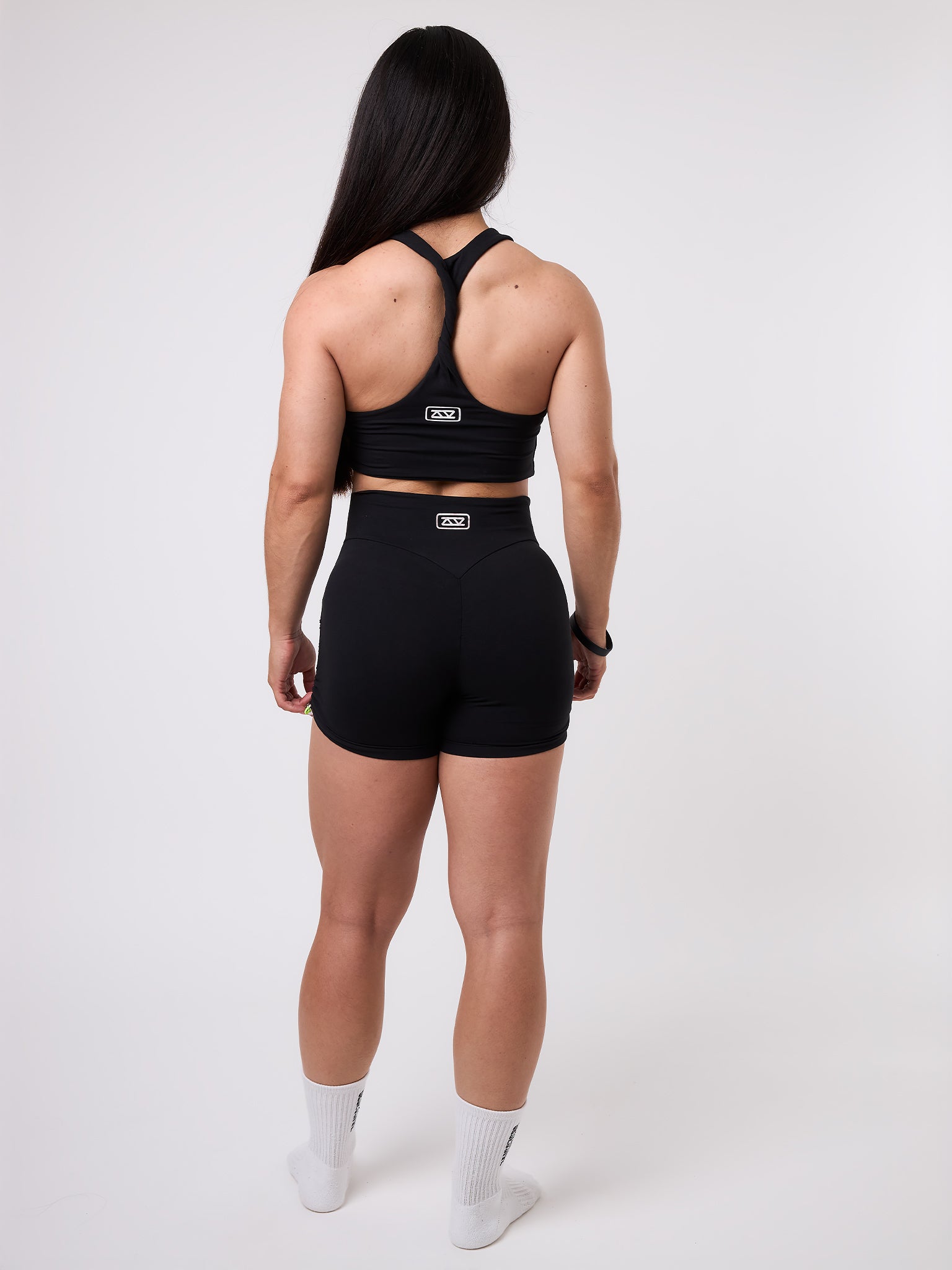 PANTALÓN SHORT ENTRENAMIENTO - NEGRO