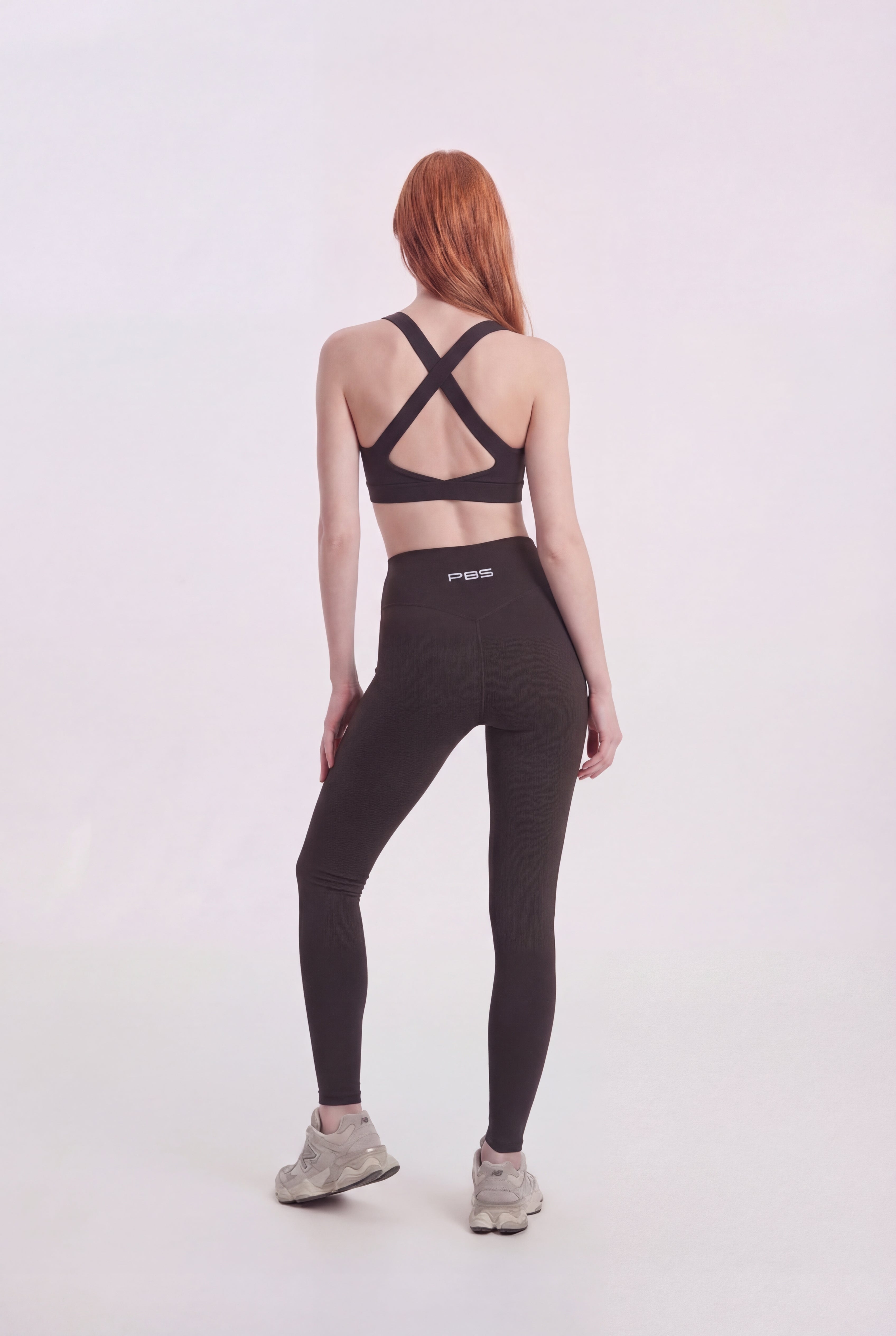 TOP ESPALDA CRUZ LIMITLESS - GRIS