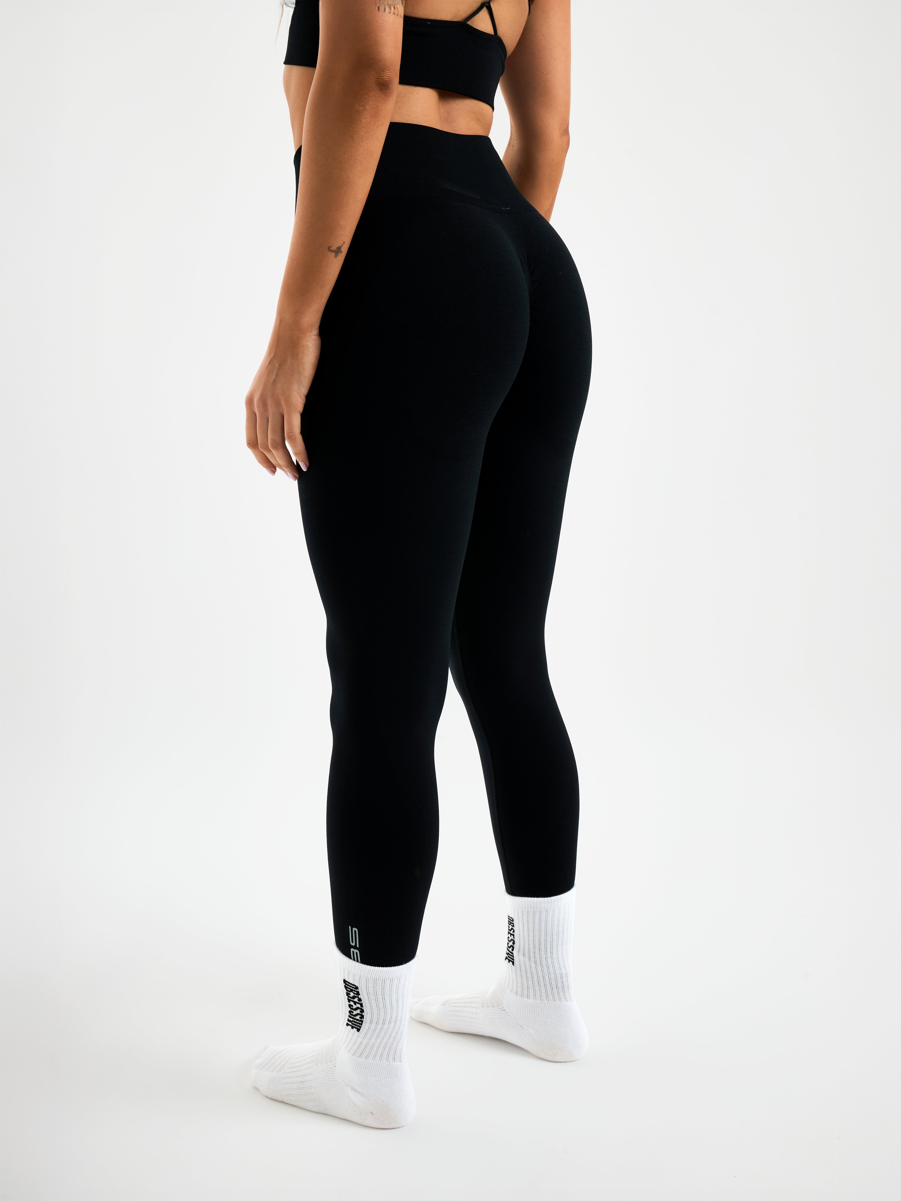 LEGGINGS ALPHA FIT- NEGRO