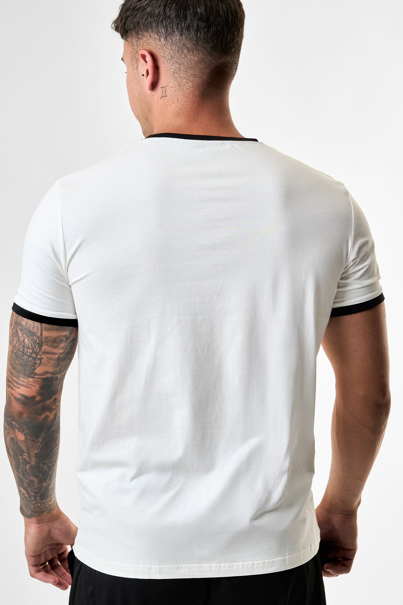 CAMISETA BÁSICA PBS - BLANCO