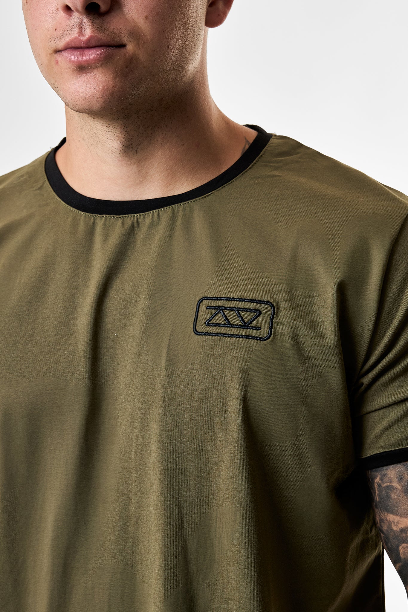 CAMISETA BÁSICA PBS - VERDE