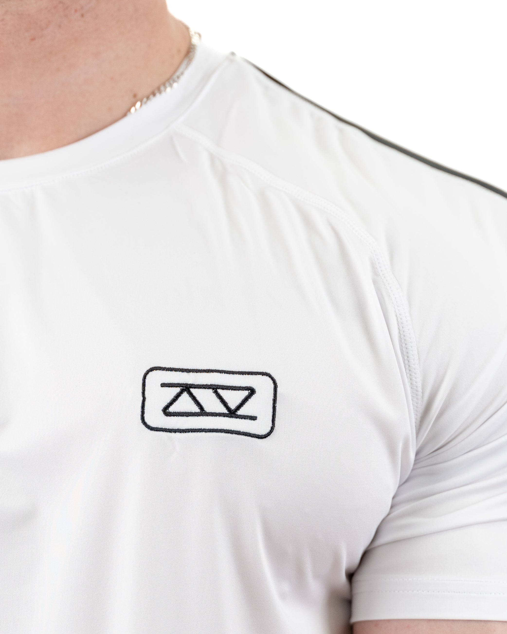 CAMISETA TECH ENTRENAMIENTO - BLANCO