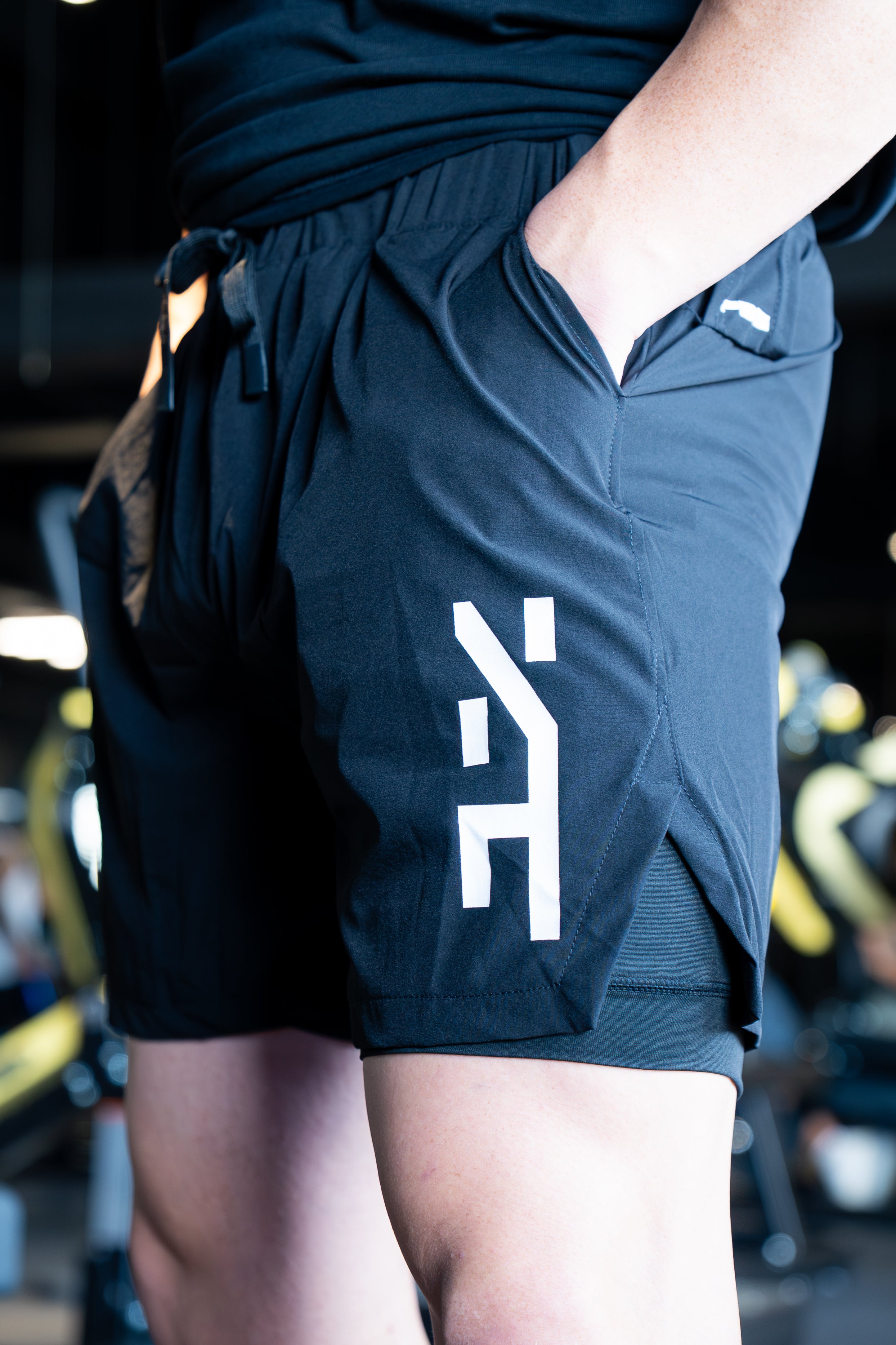 ONE PRCNT MENTALITY TECH SHORT - NEGRO