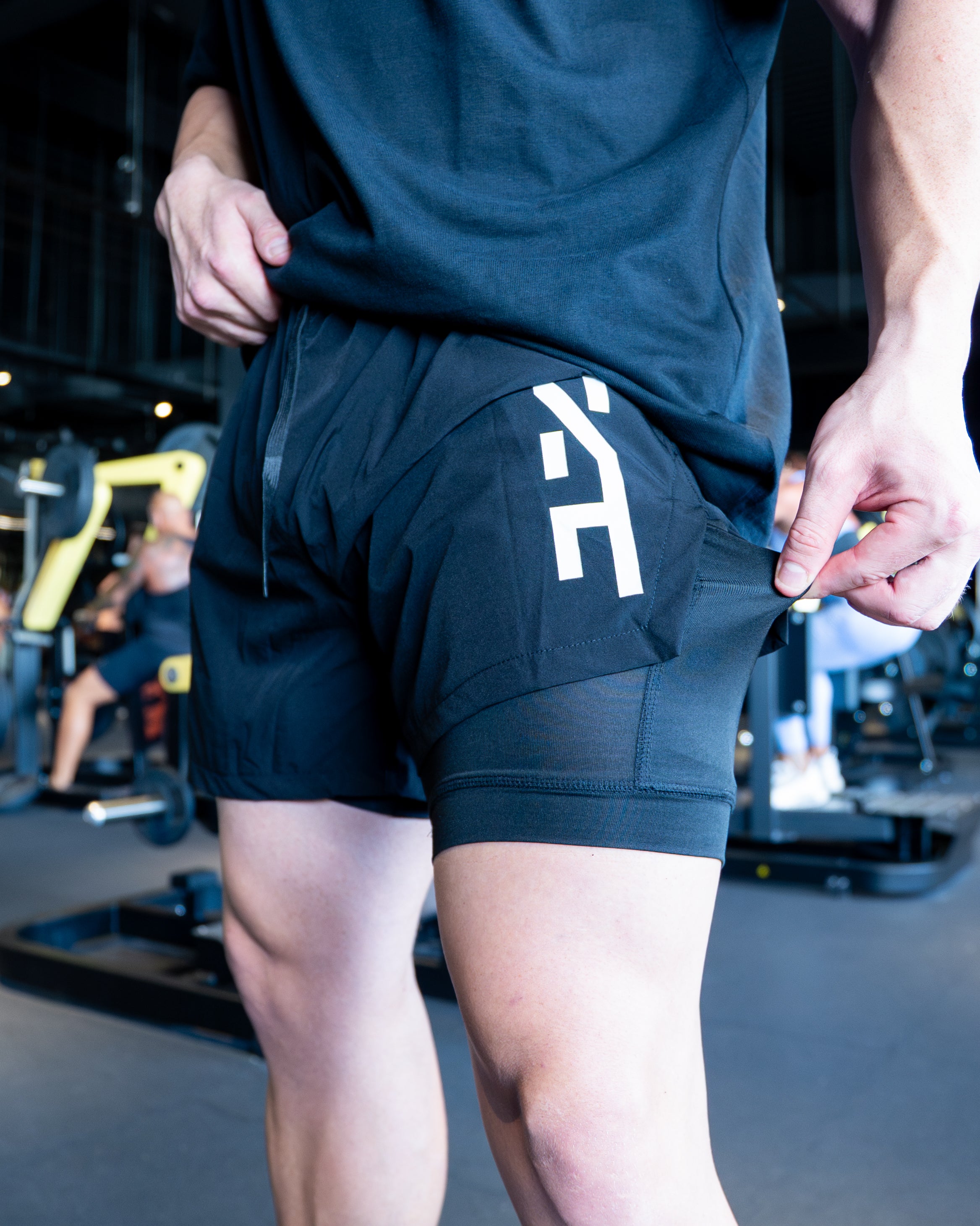 ONE PRCNT MENTALITY TECH SHORT - NEGRO