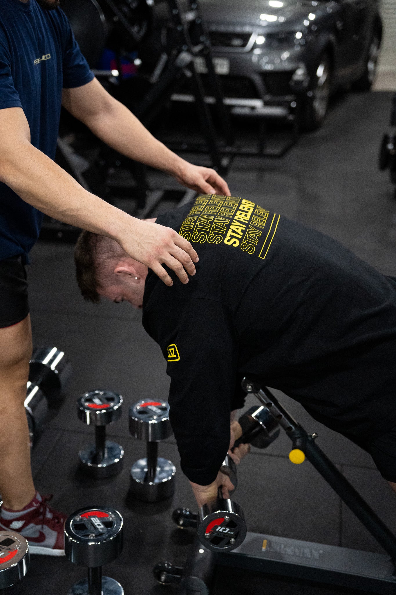 CAMISETA MANGA LARGA STAY RELENTLESS - NEGRO