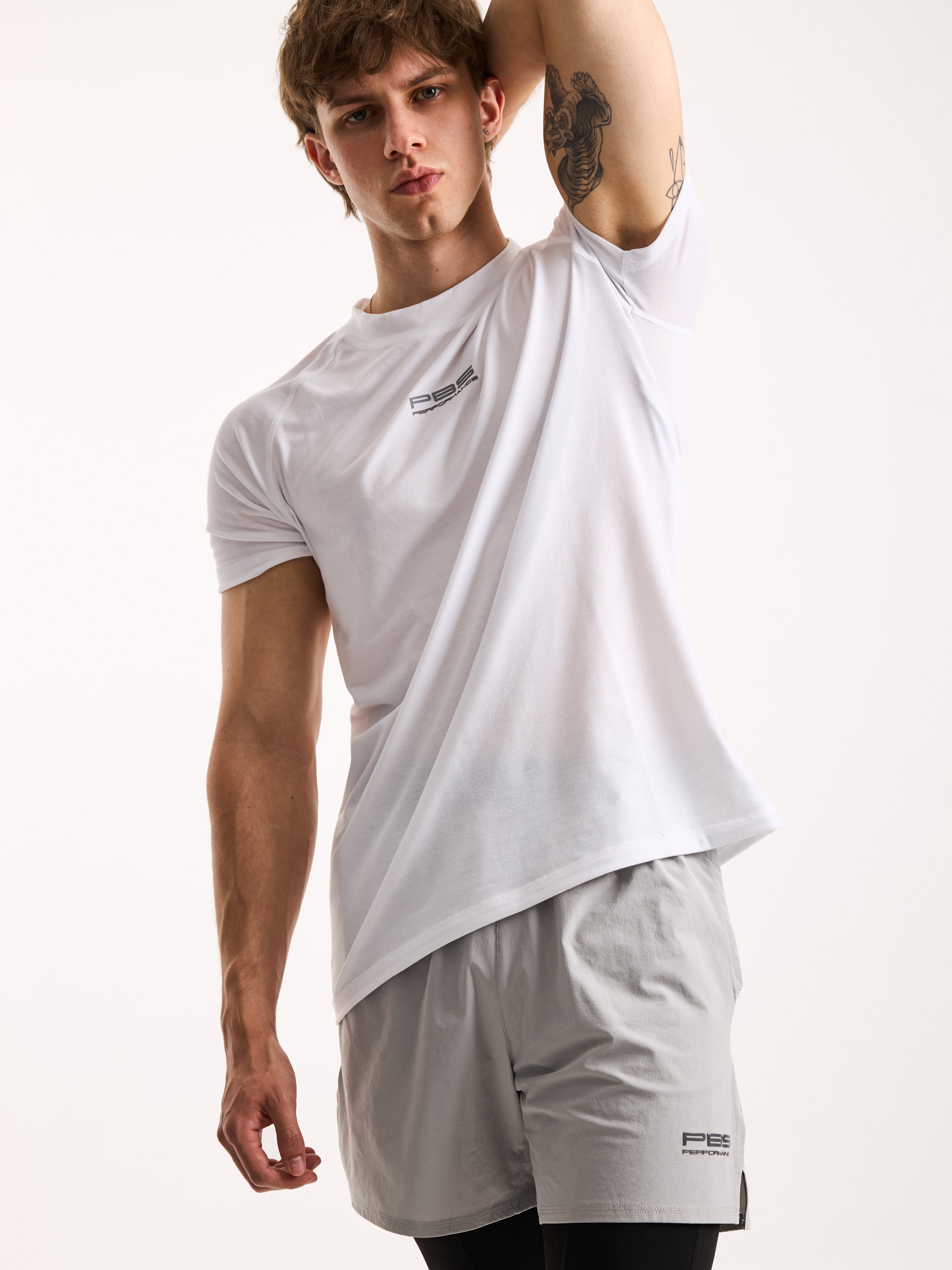 MALLAS CORTAS PERFORMANCE PBS - NEGRO