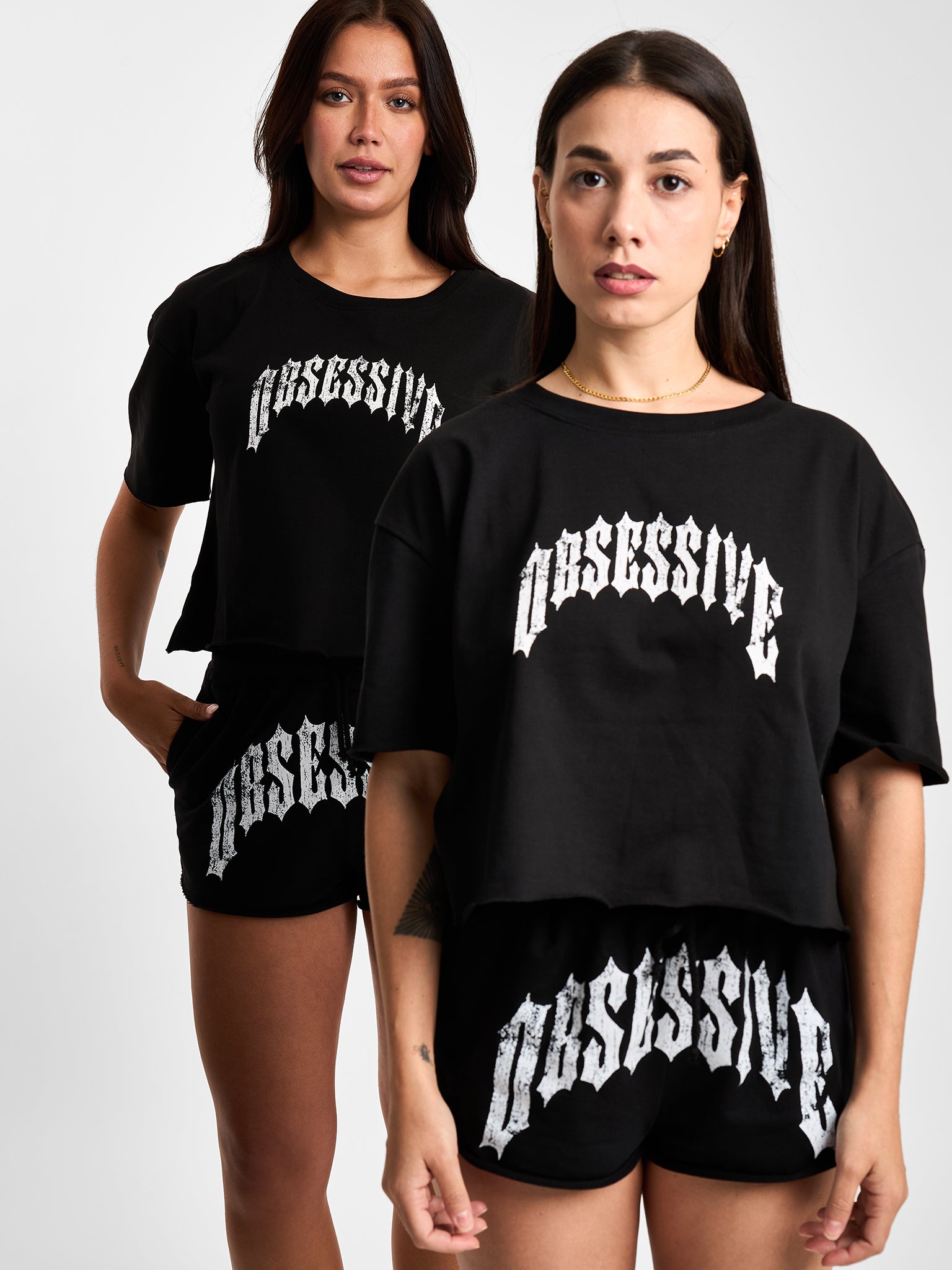 OBSESSIVE GRAPHIC LOOSE FIT SHORTS - NEGRO