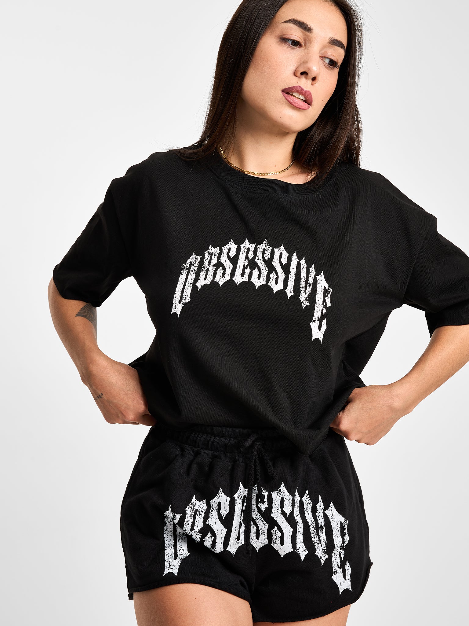 OBSESSIVE GRAPHIC LOOSE FIT SHORTS - NEGRO