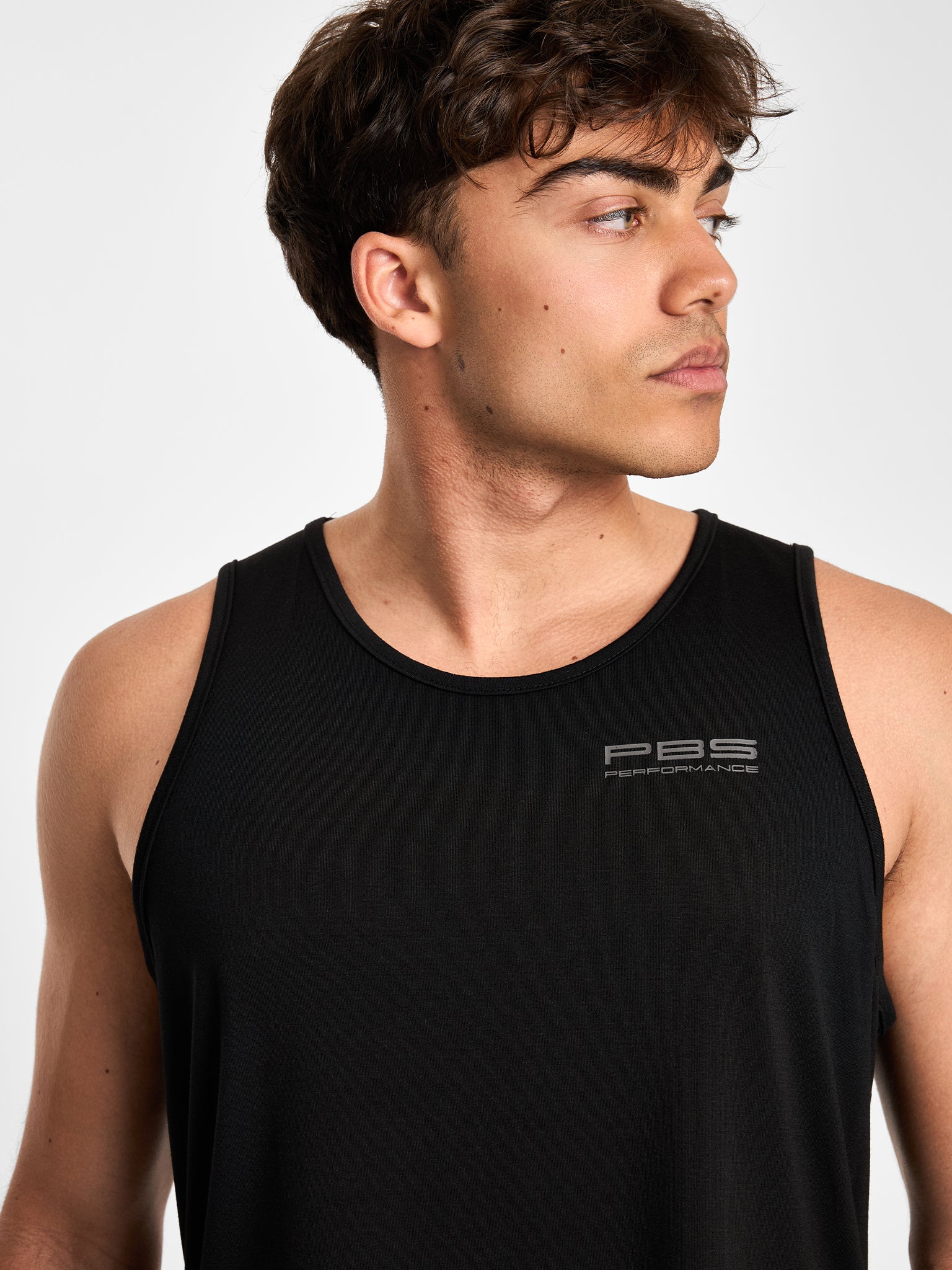 PERFORMANCE TANK TOP - NEGRO