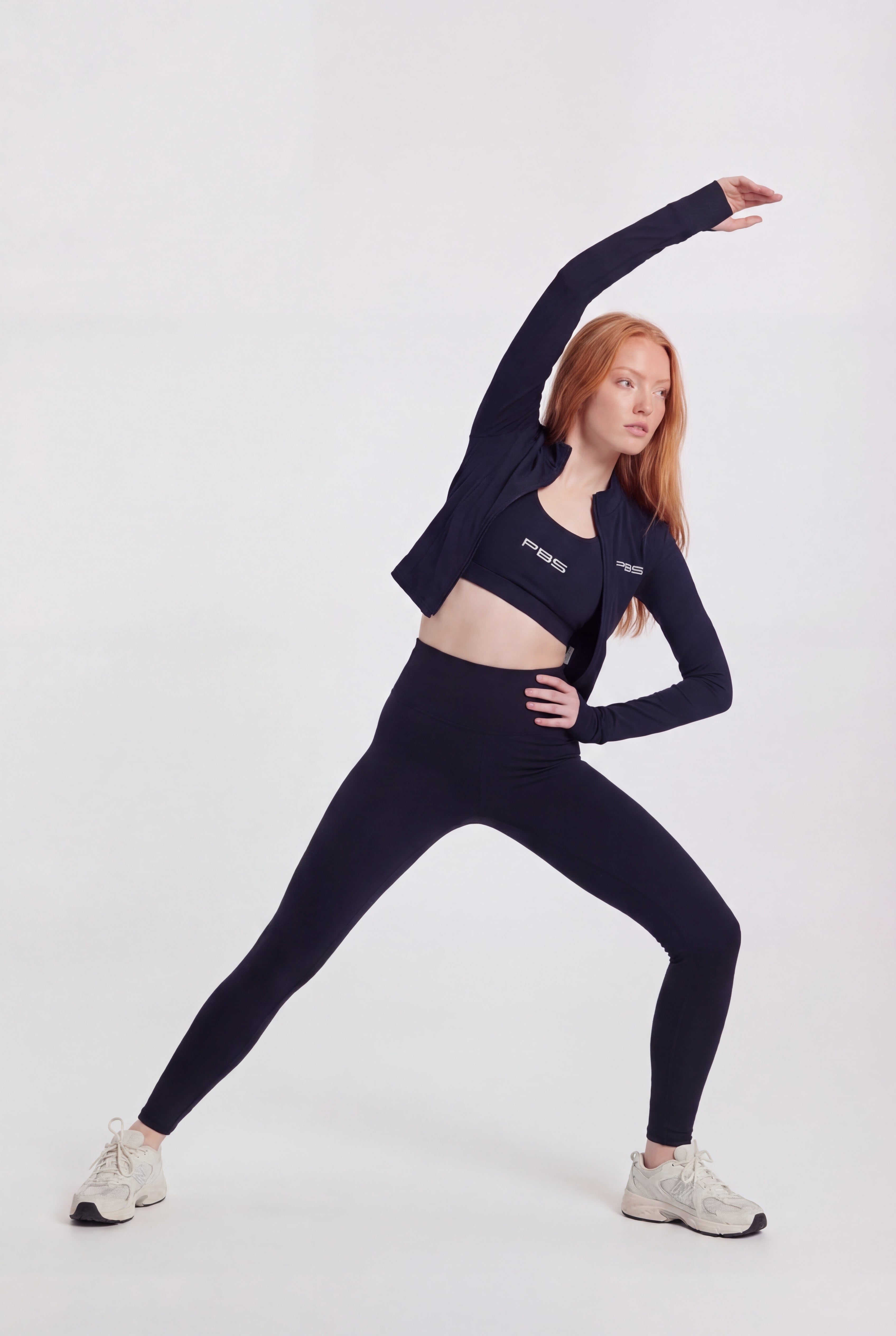 TOP ESPALDA CRUZ LIMITLESS - NEGRO