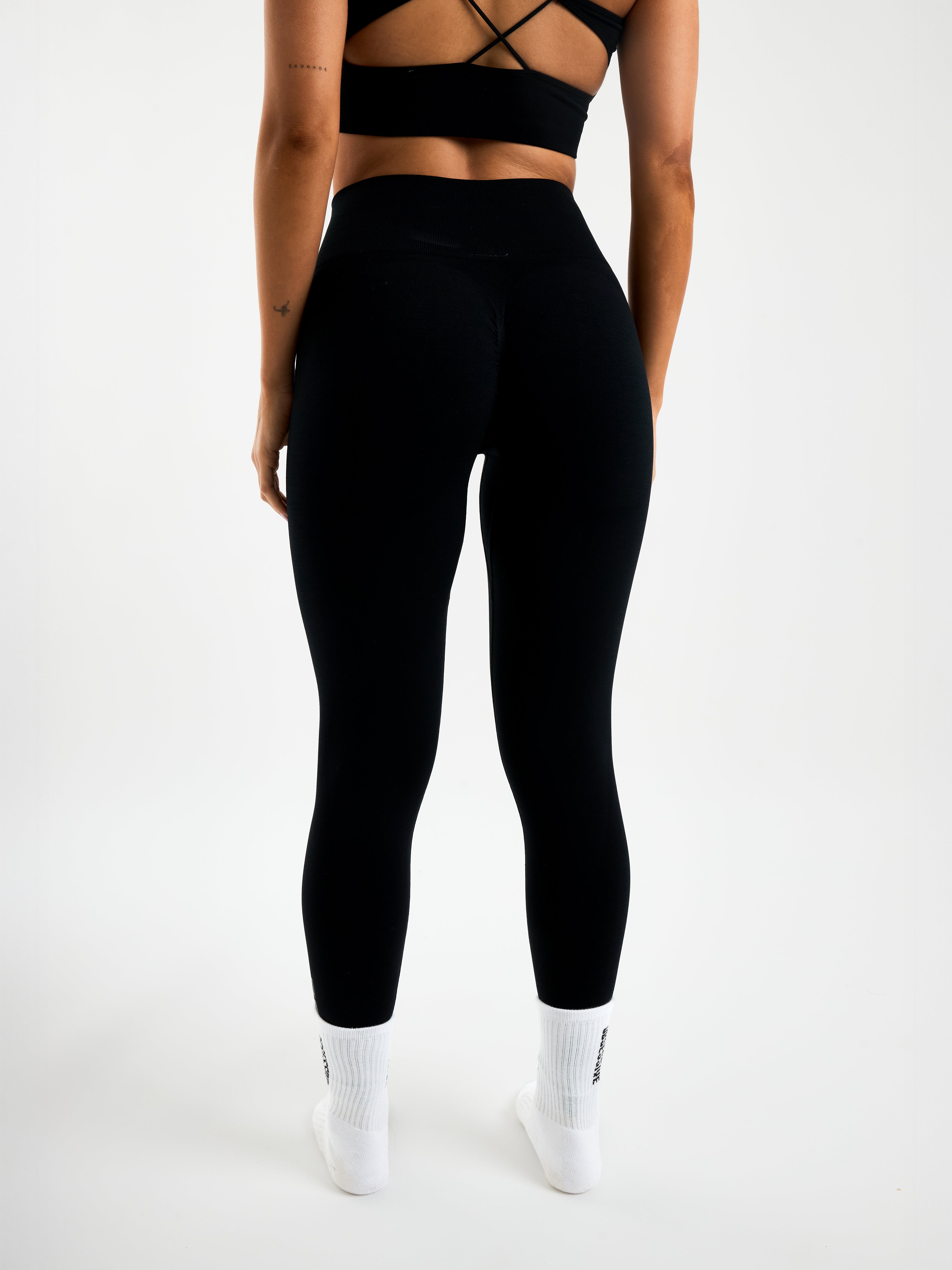 LEGGINGS ALPHA FIT- NEGRO