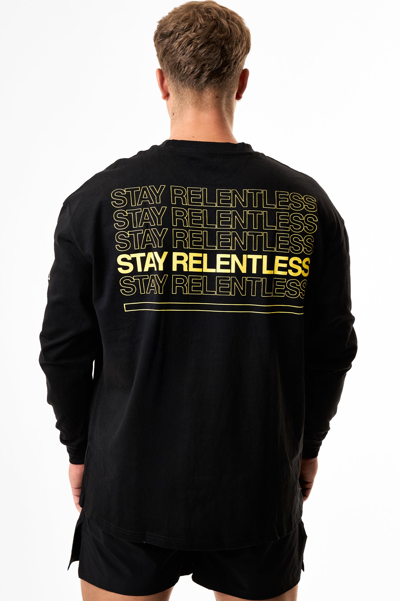 CAMISETA MANGA LARGA STAY RELENTLESS - NEGRO