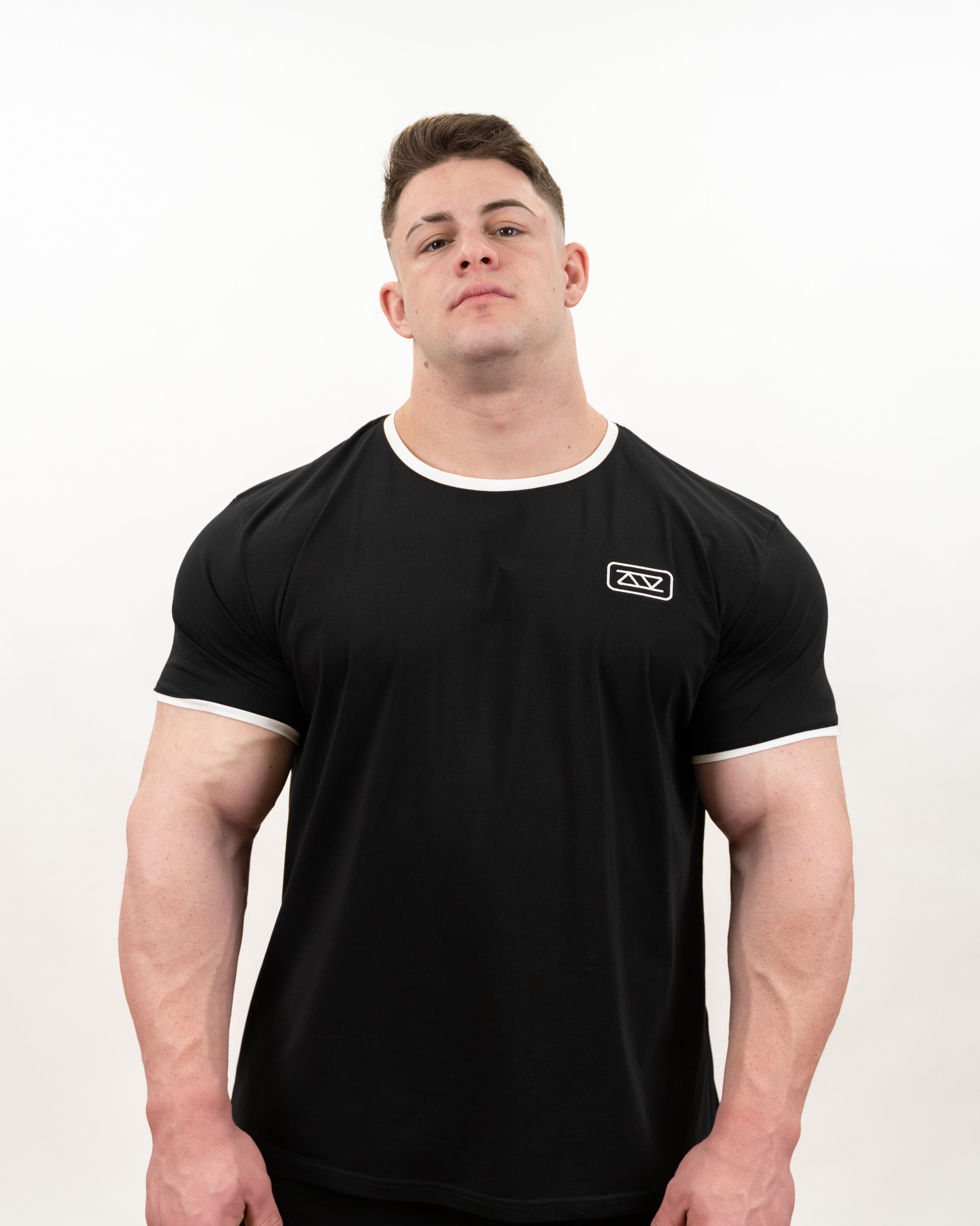 CAMISETA BÁSICA PBS - NEGRO